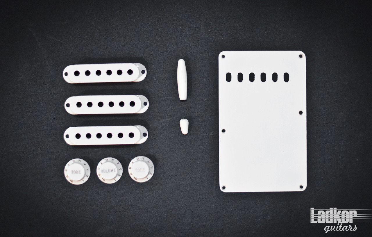 Fender Stratocaster Custom Shop USA Single-Coil Covers Knobs Tips Backplate All Plastic Set